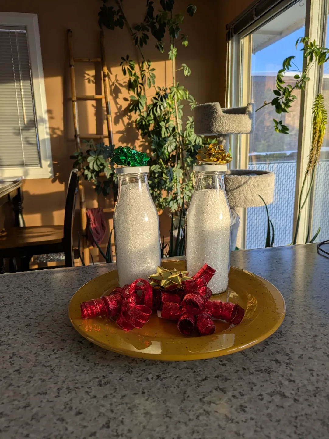 Decorative Empty Bottles image indicator(5)