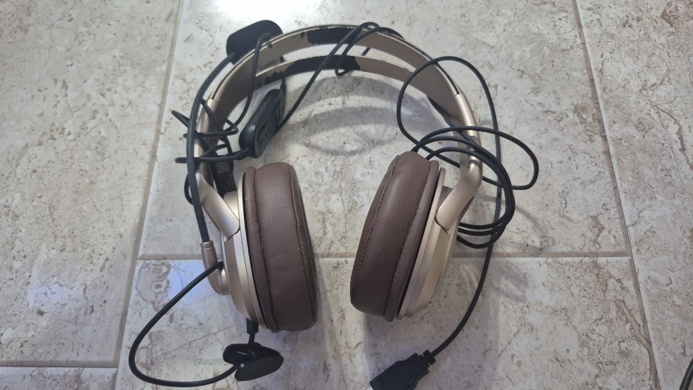 Headphones - photo 2