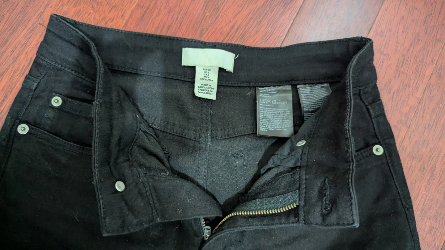 H&M Black Skinny High Jeans - Size 6(CA) - photo 3