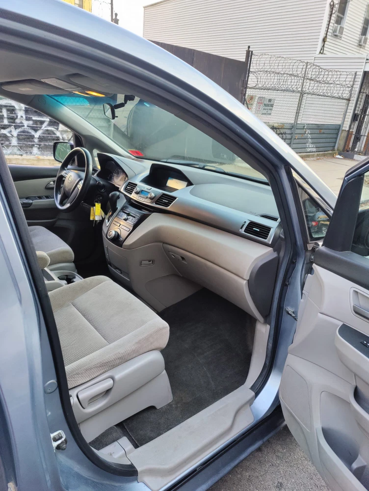 2011 Honda Odyssey EXL - photo 3