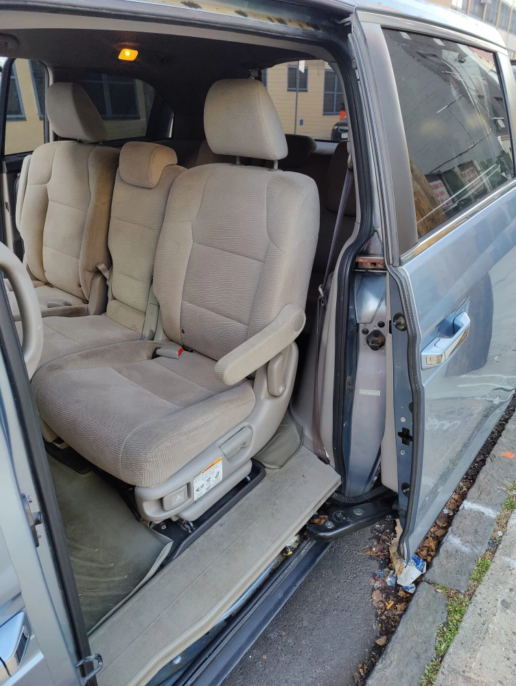 2011 Honda Odyssey EXL - photo 5