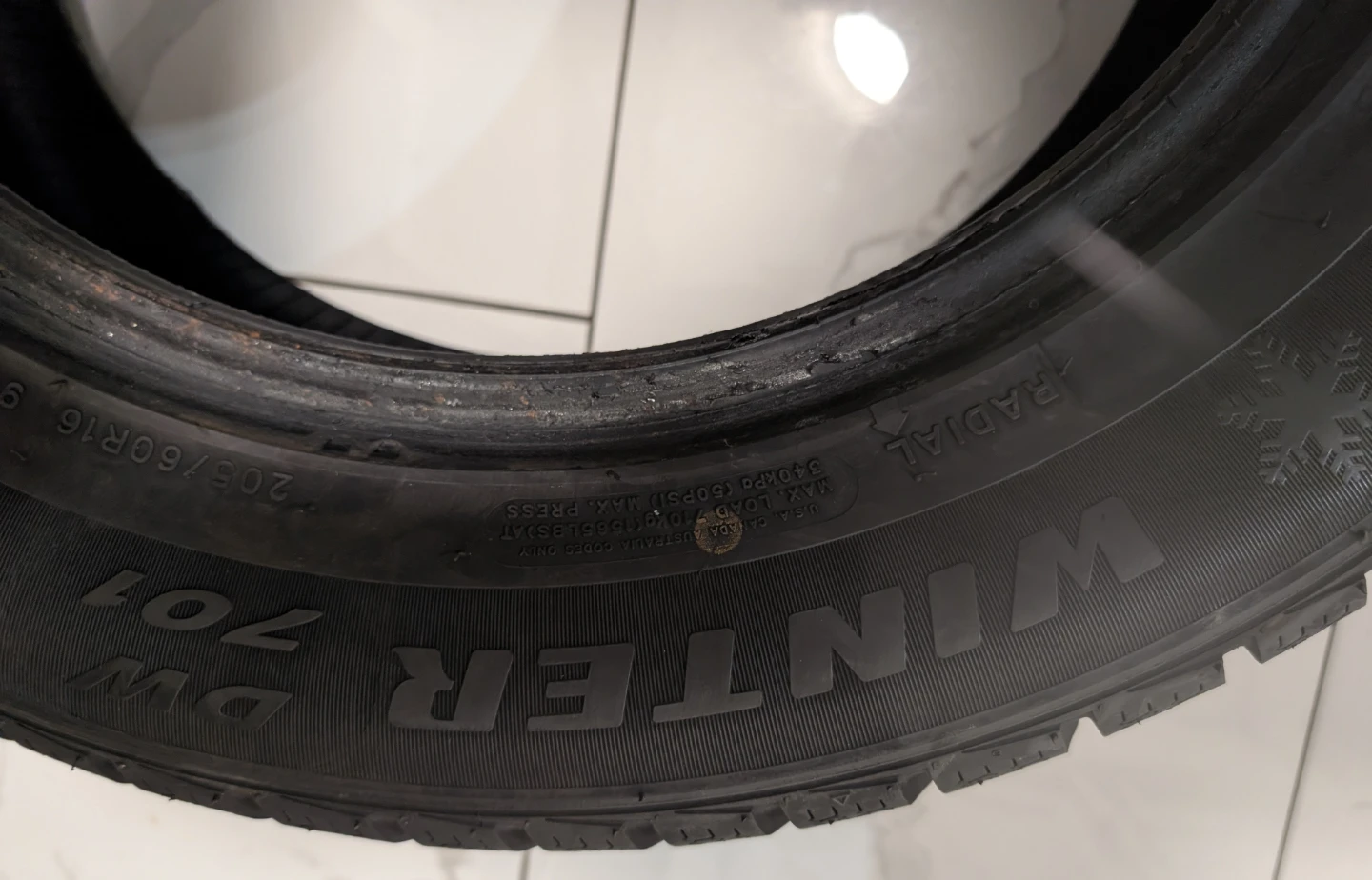 Dynamo Winter DW701 Tires - 205/60R16 - photo 4