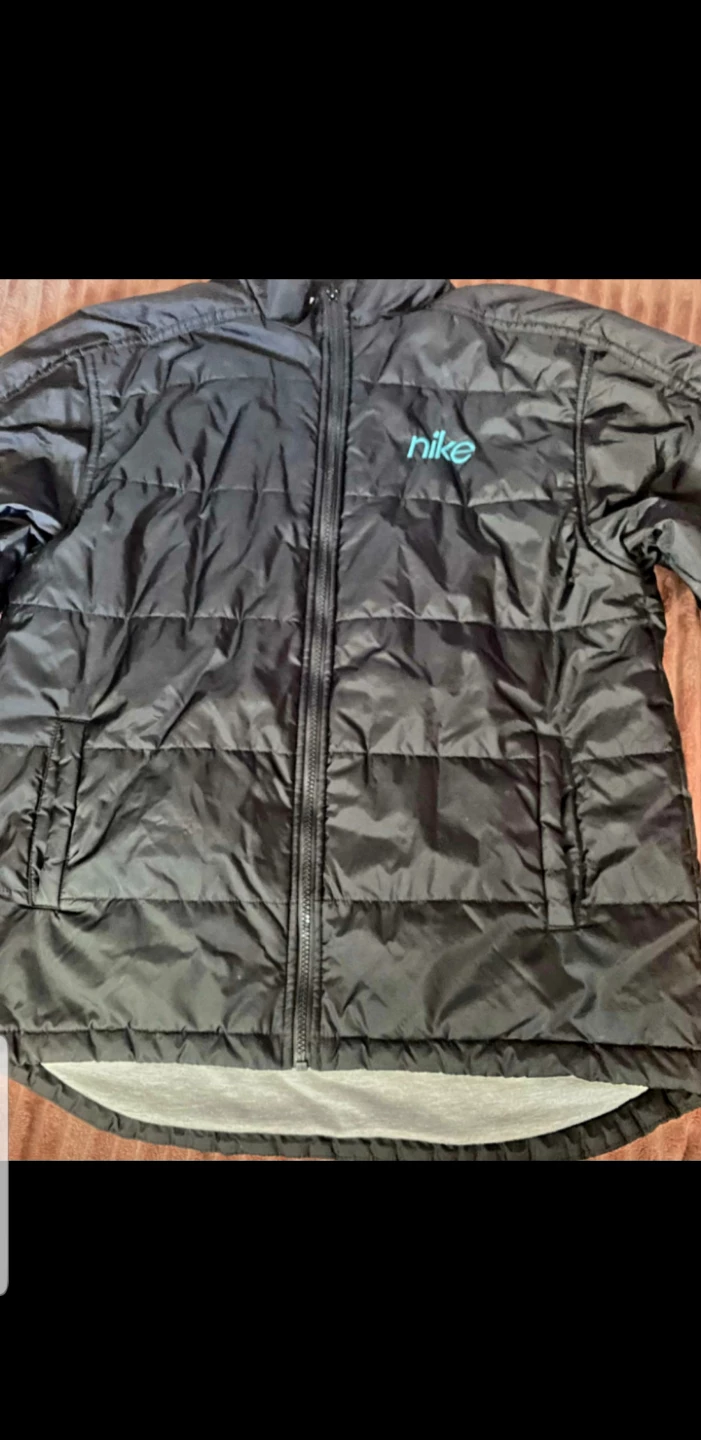 Nike Black Puffer Jacket Size L (14-16)
