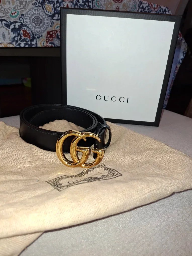 Gucci Leather Belt with Gold GG Buckle - Size 32