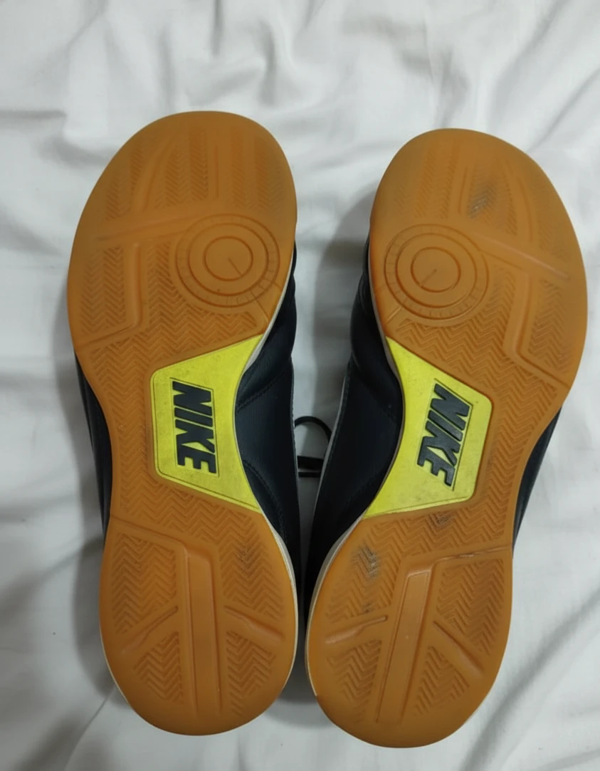 Nike Tiempo Indoor Soccer Shoes - photo 2