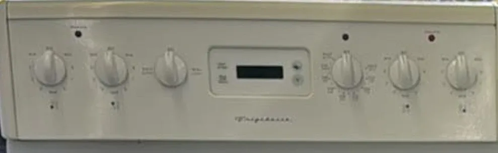 Stove & Fridge Combo deal , downsizing ASAP 👋 image indicator(3)