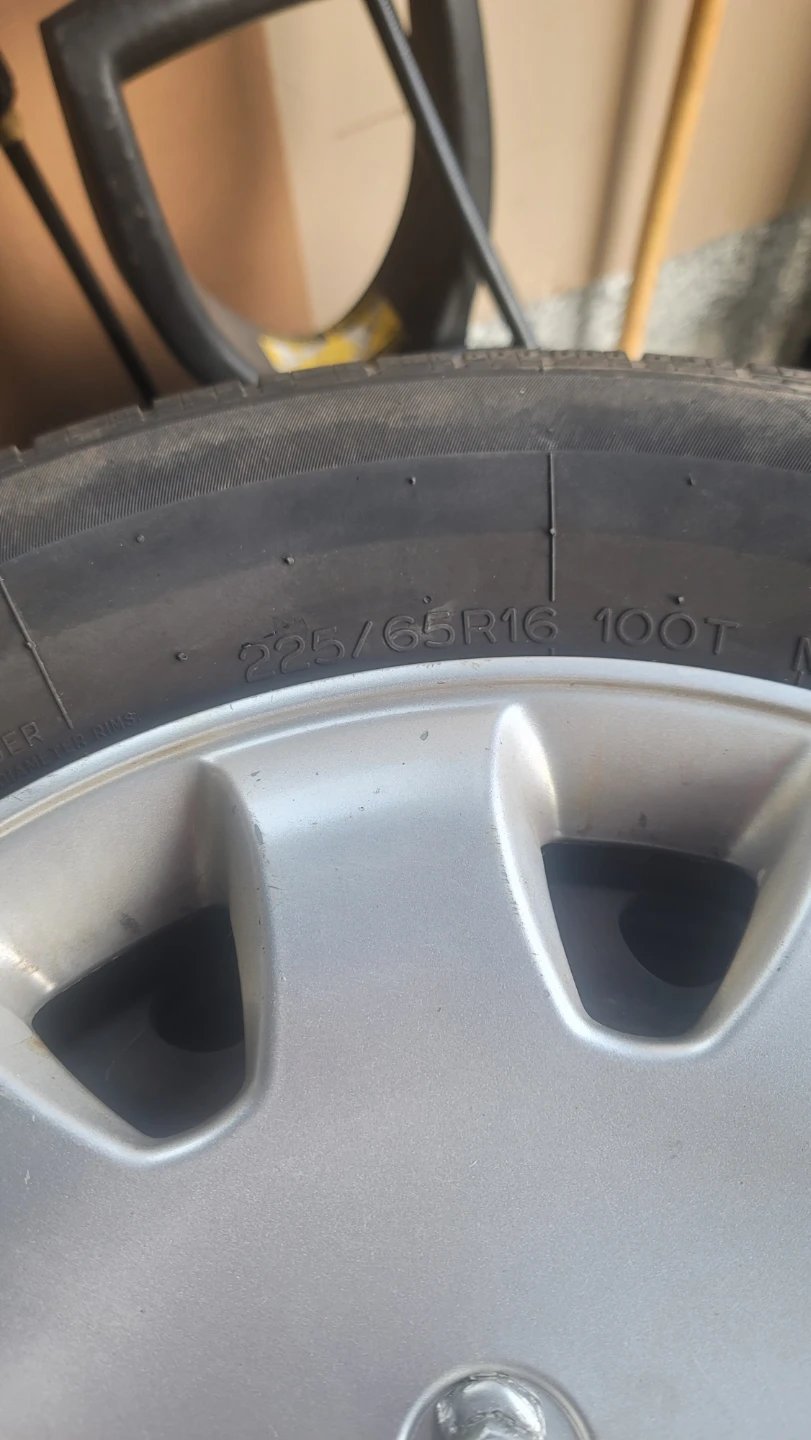 Tiger Paw Ice & Snow 225/65R16 Tires - photo 3