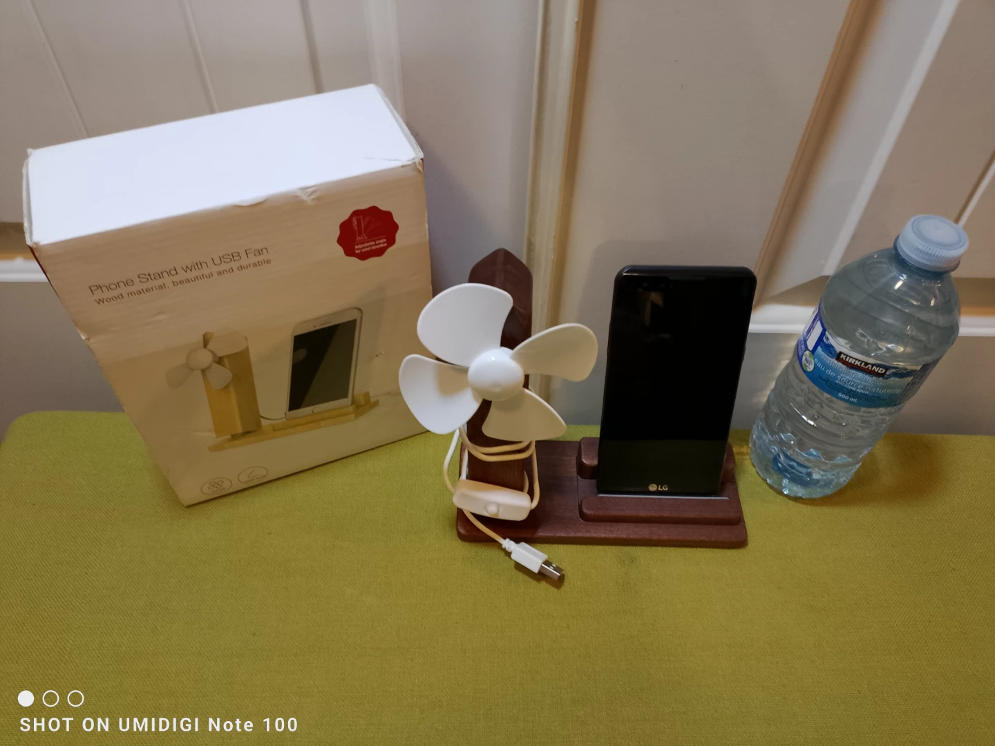 📱 🆕 Wooden Phone Stand w / USB Fan 🚨 Retails $36.75+Tx 📱 🆕
