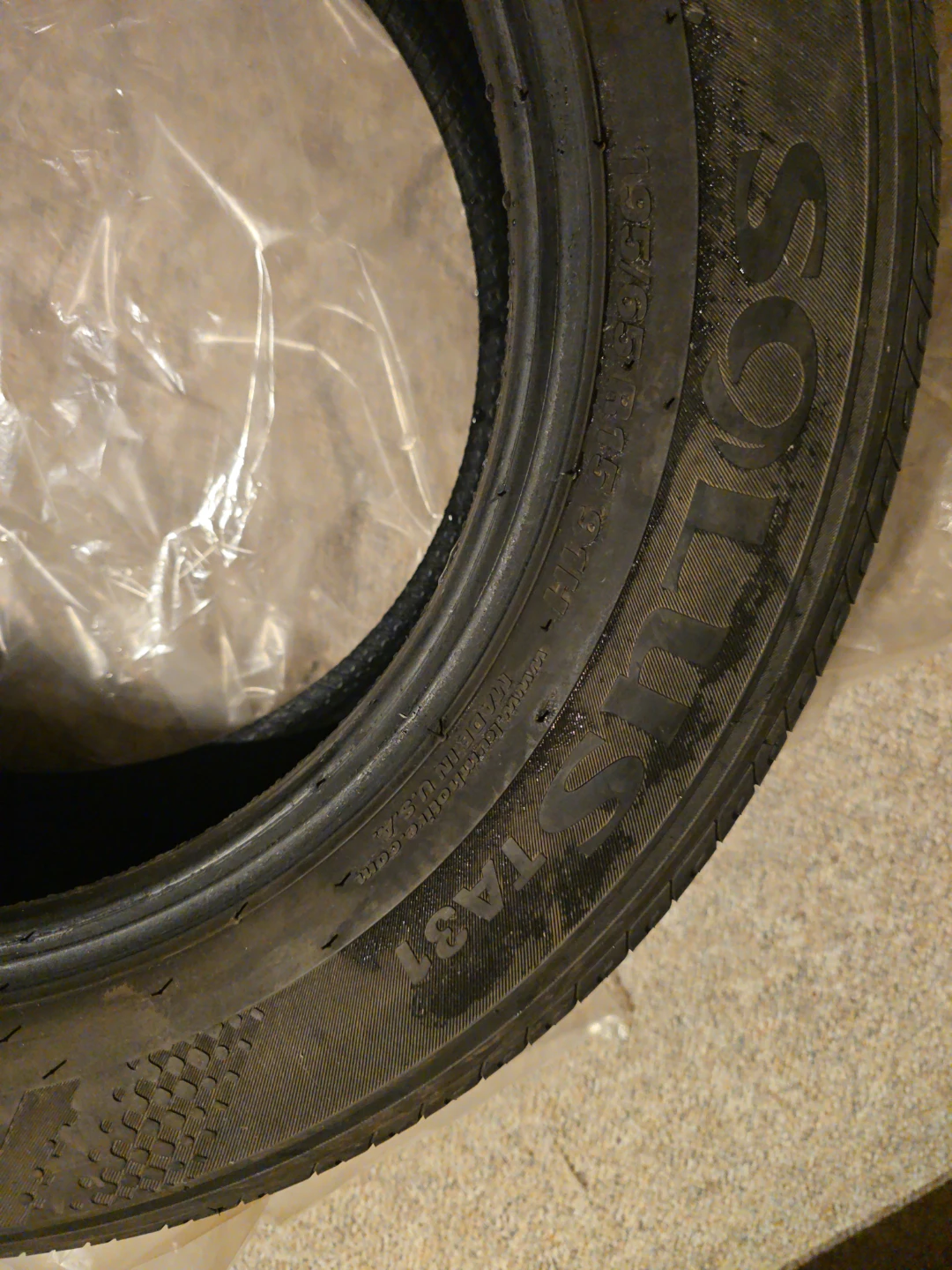 4 Tires like brand new barely used 195/65 R15 91H - photo 4