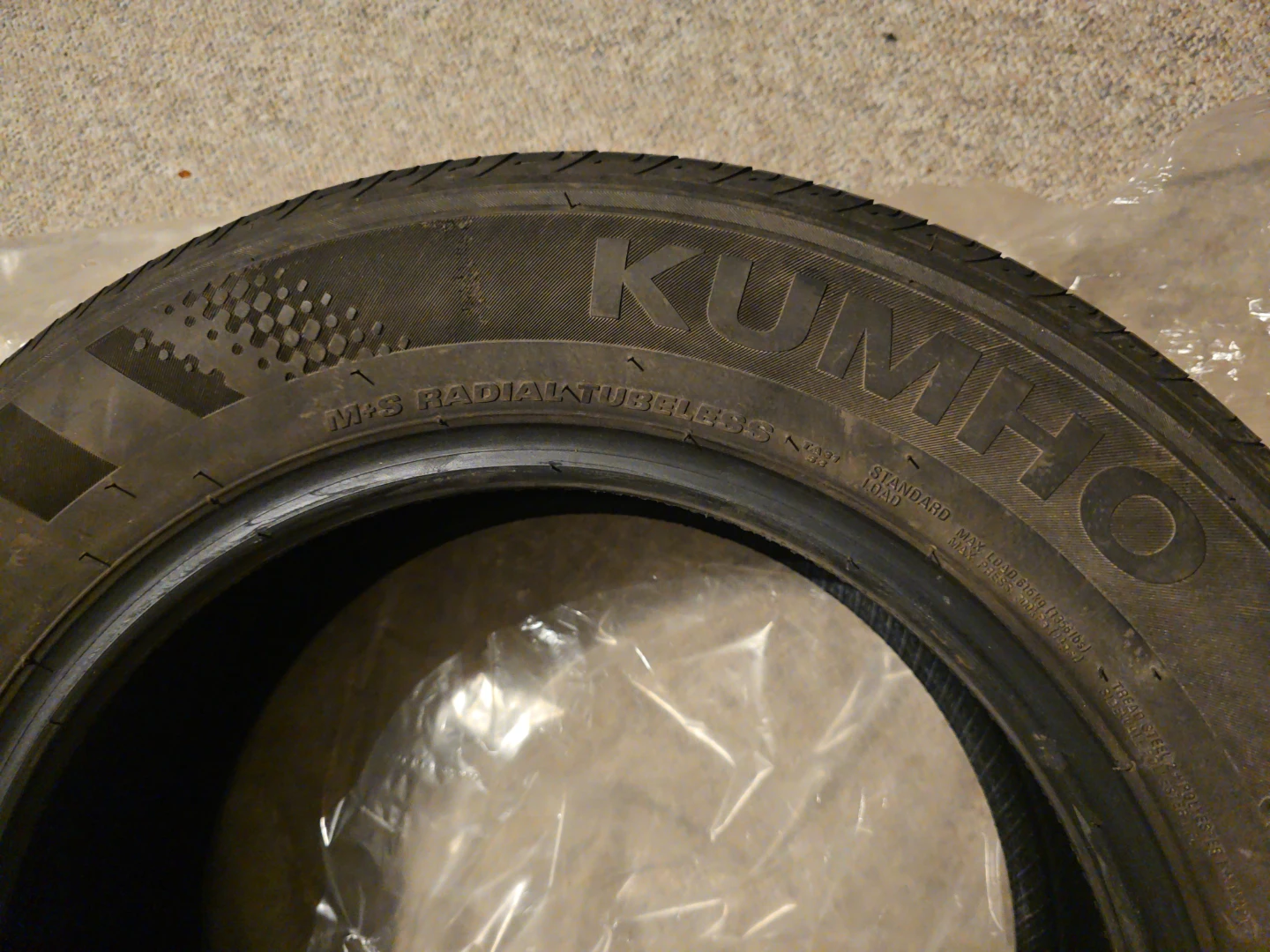4 Tires like brand new barely used 195/65 R15 91H - photo 5