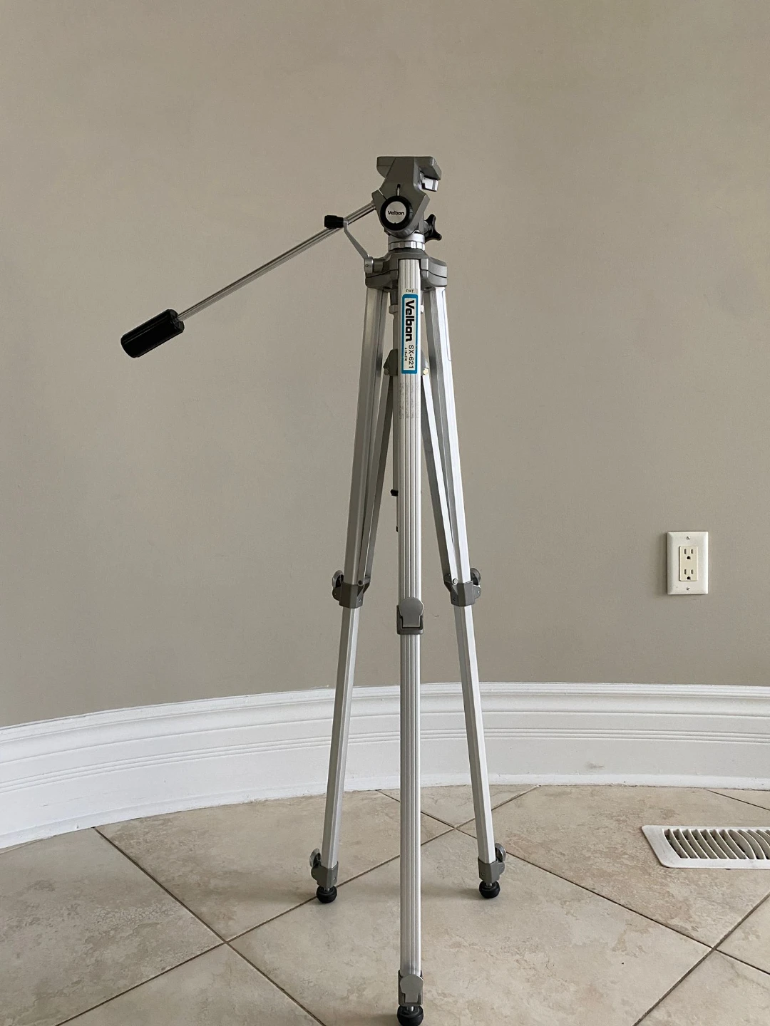 Velbon VS-443D Tripod