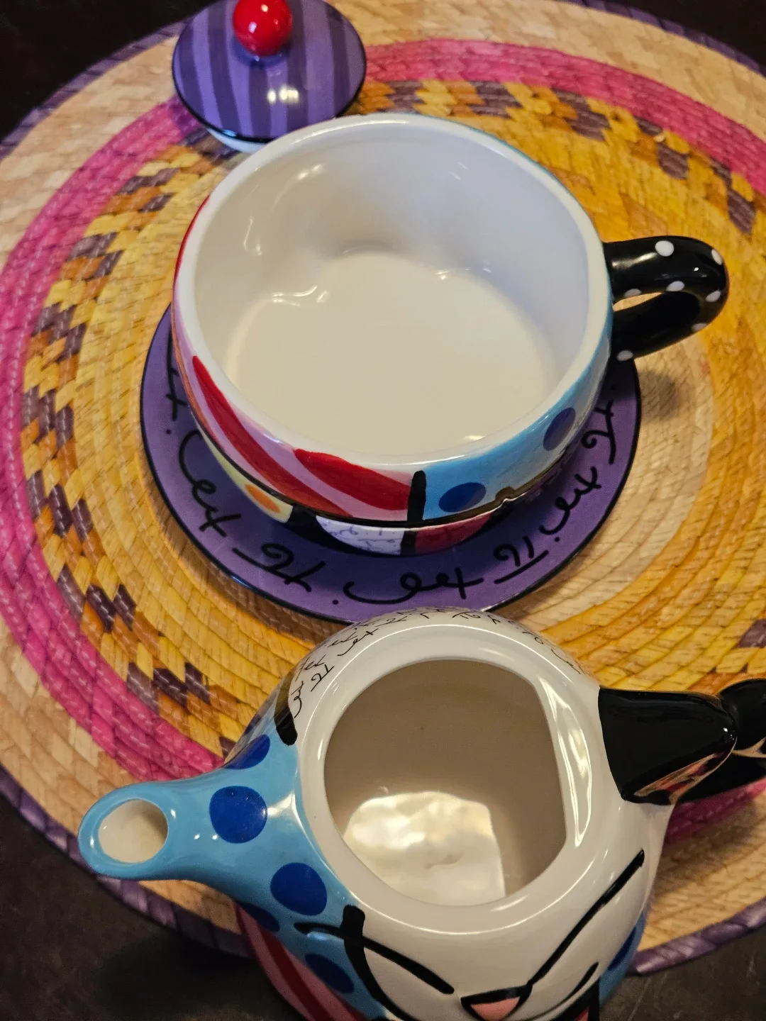 Romero Britto Teapot, Cup, and Saucer Set image indicator(5)