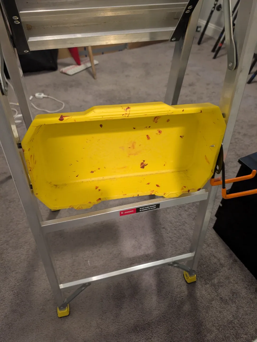 Gorilla Ladders 4-Step Ladder image indicator(2)