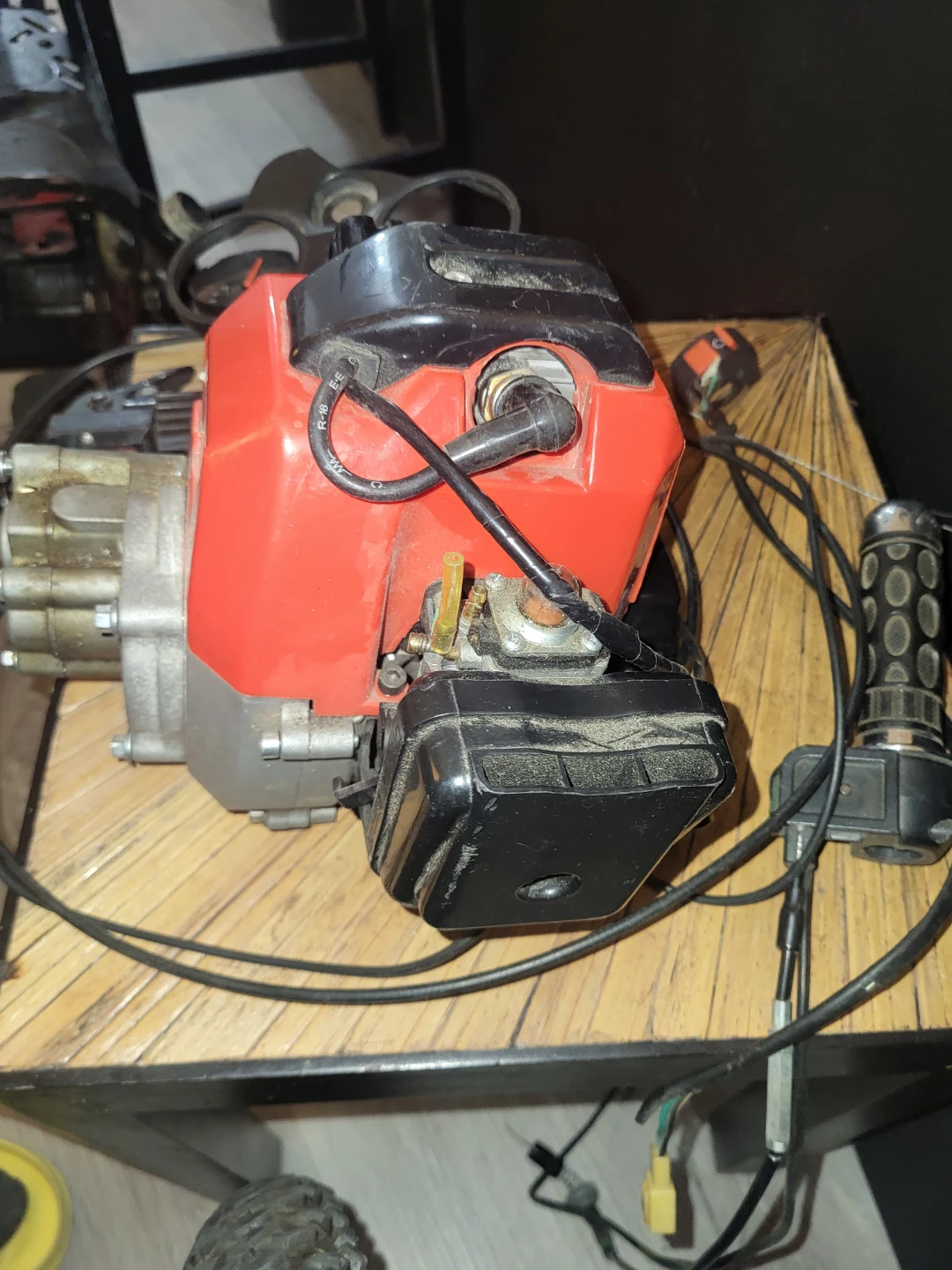 2 stroke Engine and Parts - photo 2