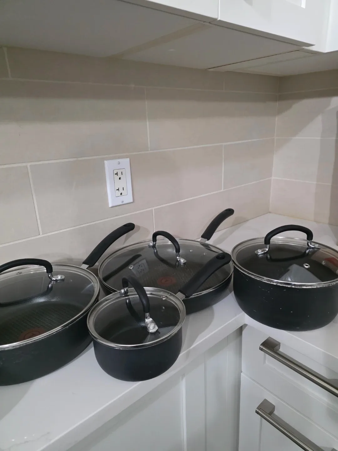 Tefal Cookware Set - Gently Used image indicator(3)