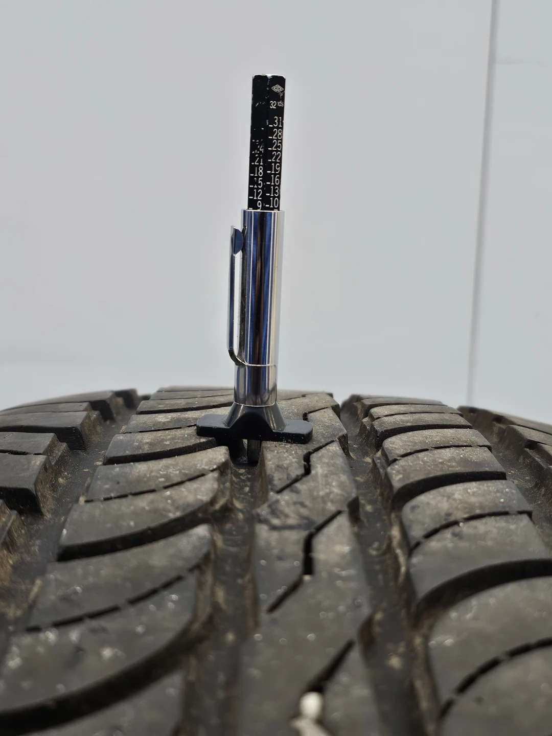 245/75/R16 ALL SEASON TIRES - photo 3