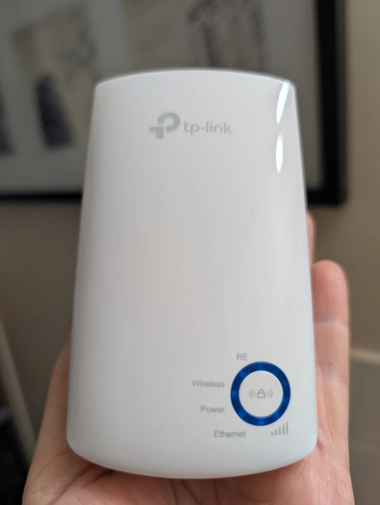 TP-Link TL-WA850RE WiFi Range Extender - photo 2