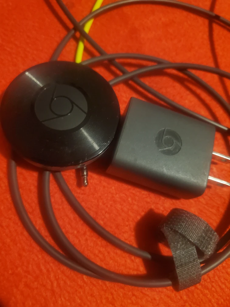 Google Chromecast audio with Charger