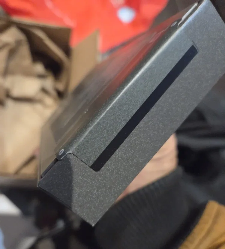 BNIB (factory sealed) Samsung Galaxy S25 FE (black 128gig) image indicator(3)