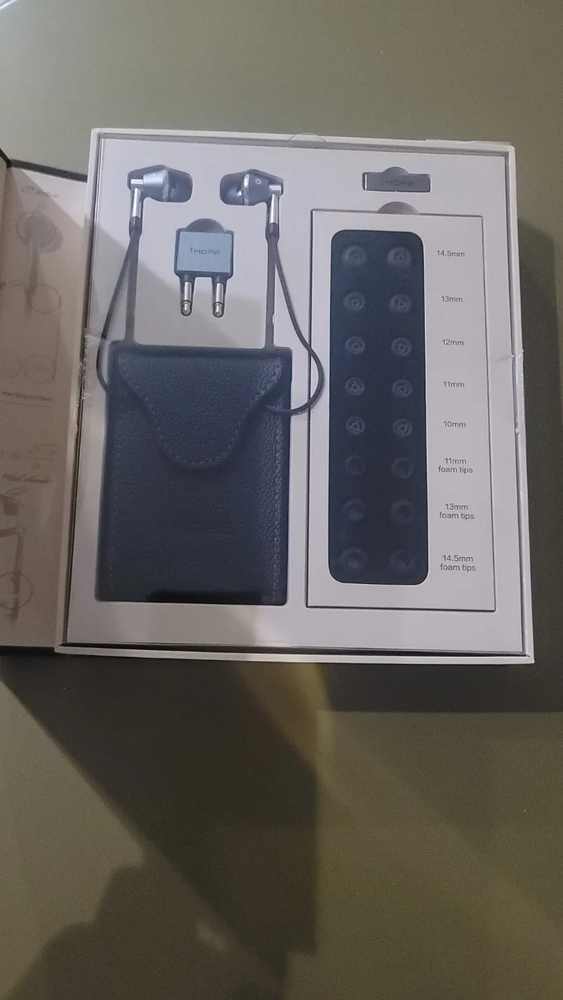 1MORE Triple Driver In-Ear Earphones Hi-Res Headphones with ... image indicator(9)