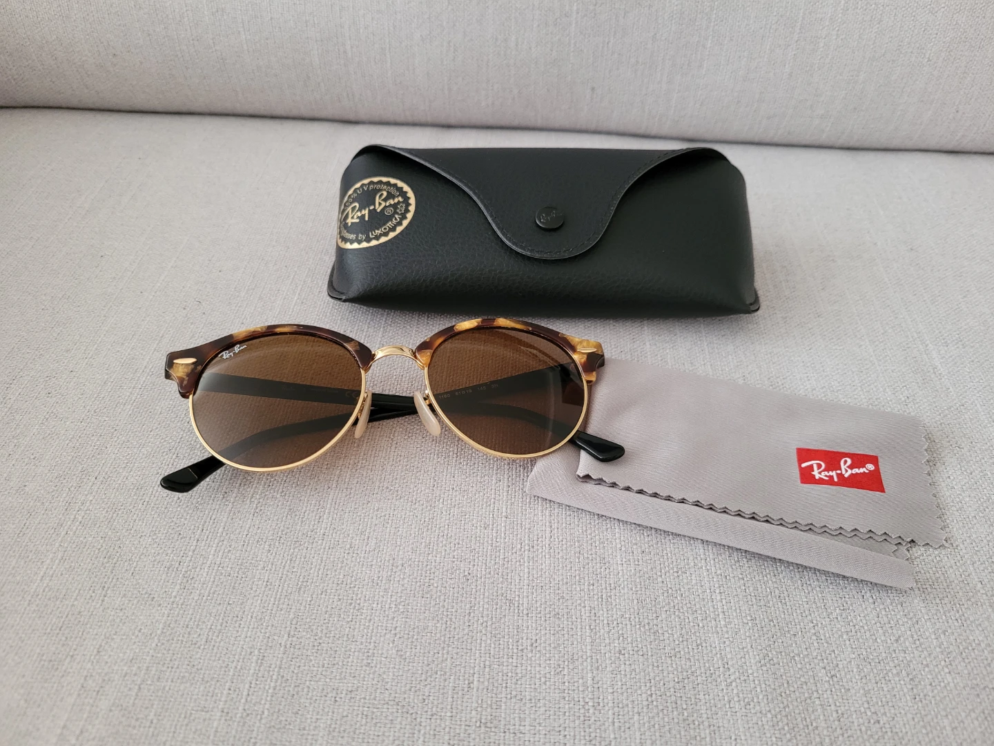 Ray-Ban RB4246 Clubround 1160 *Price is firm*