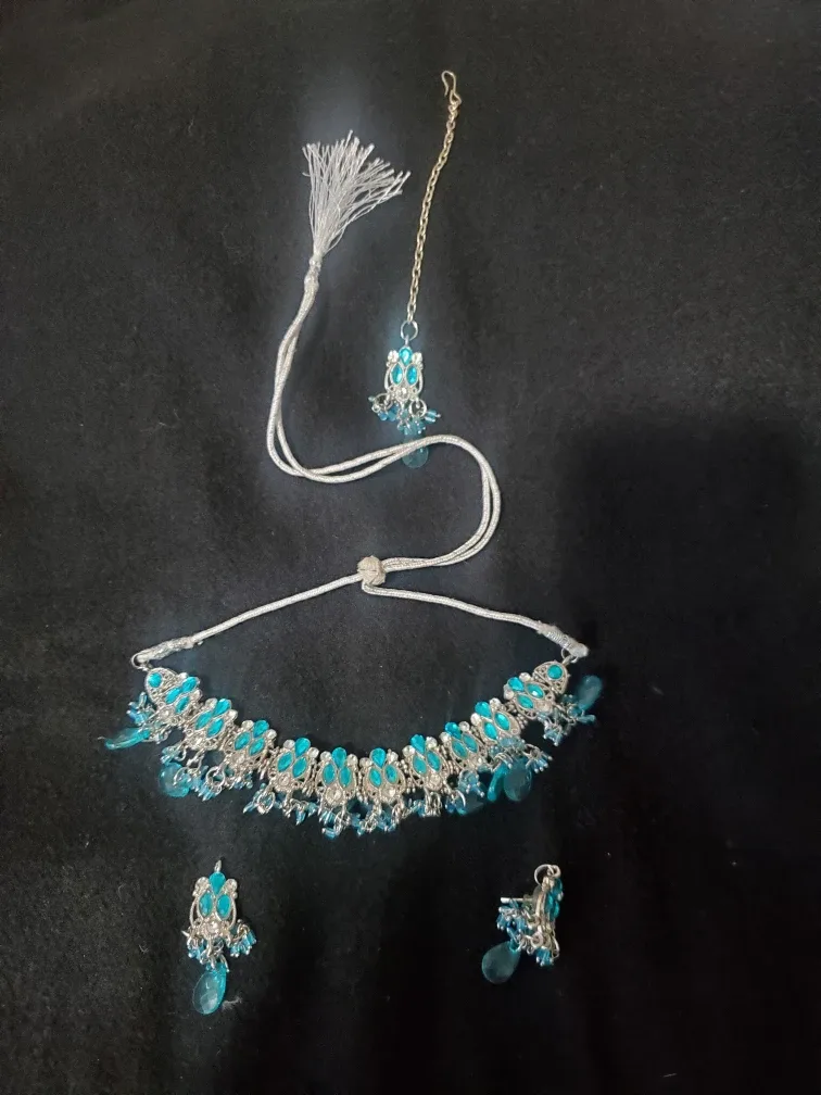 Turquoise Jewellery Set - Necklace, Earrings, Maang Tikka