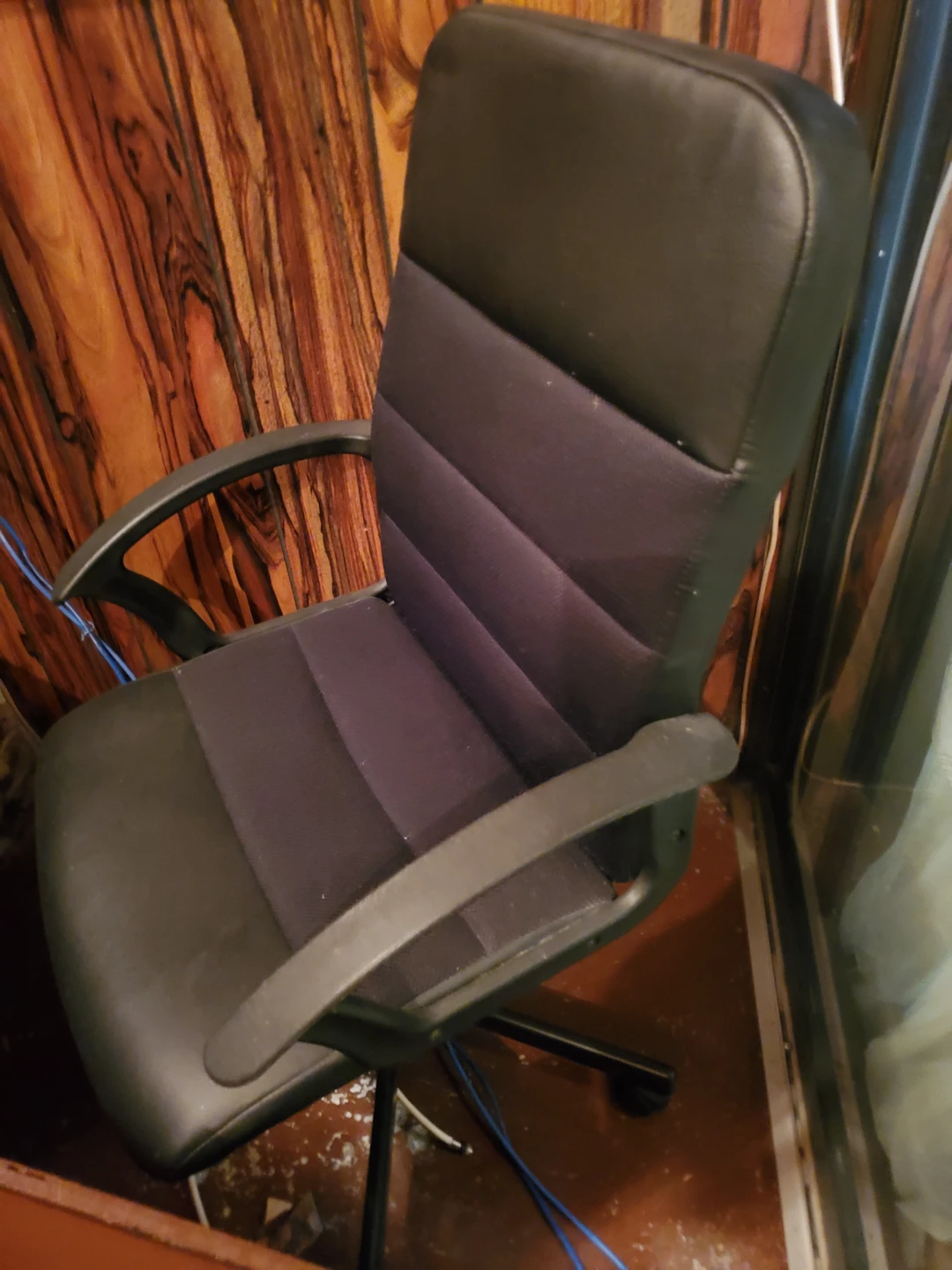 Black Office Chair - photo 2