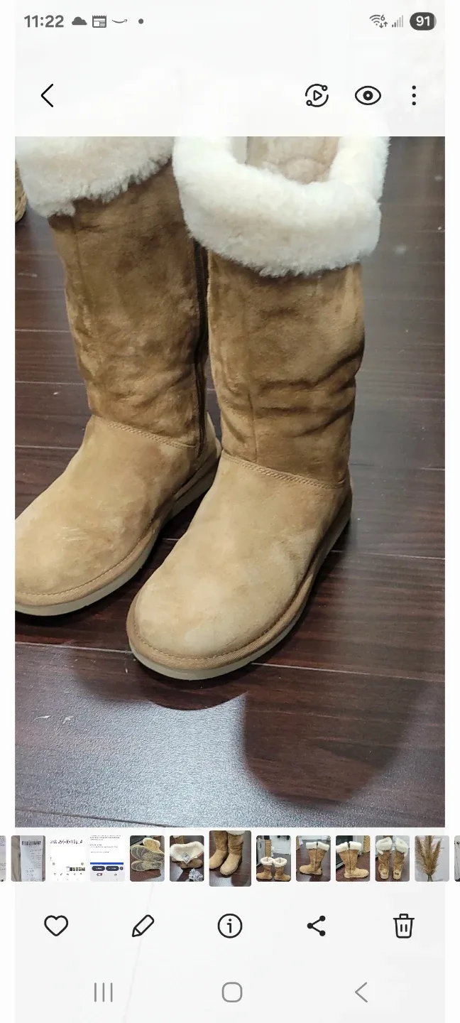 UGG Women's Boots Size 6