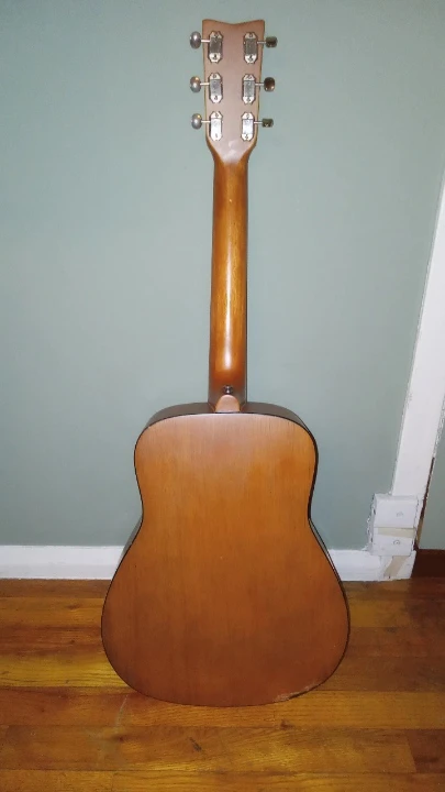Yamaha FG Junior Guitar - photo 2