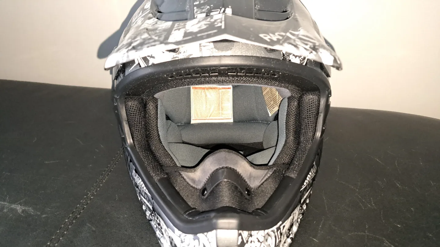 BRP Snowmobile Helmet XL image indicator(6)