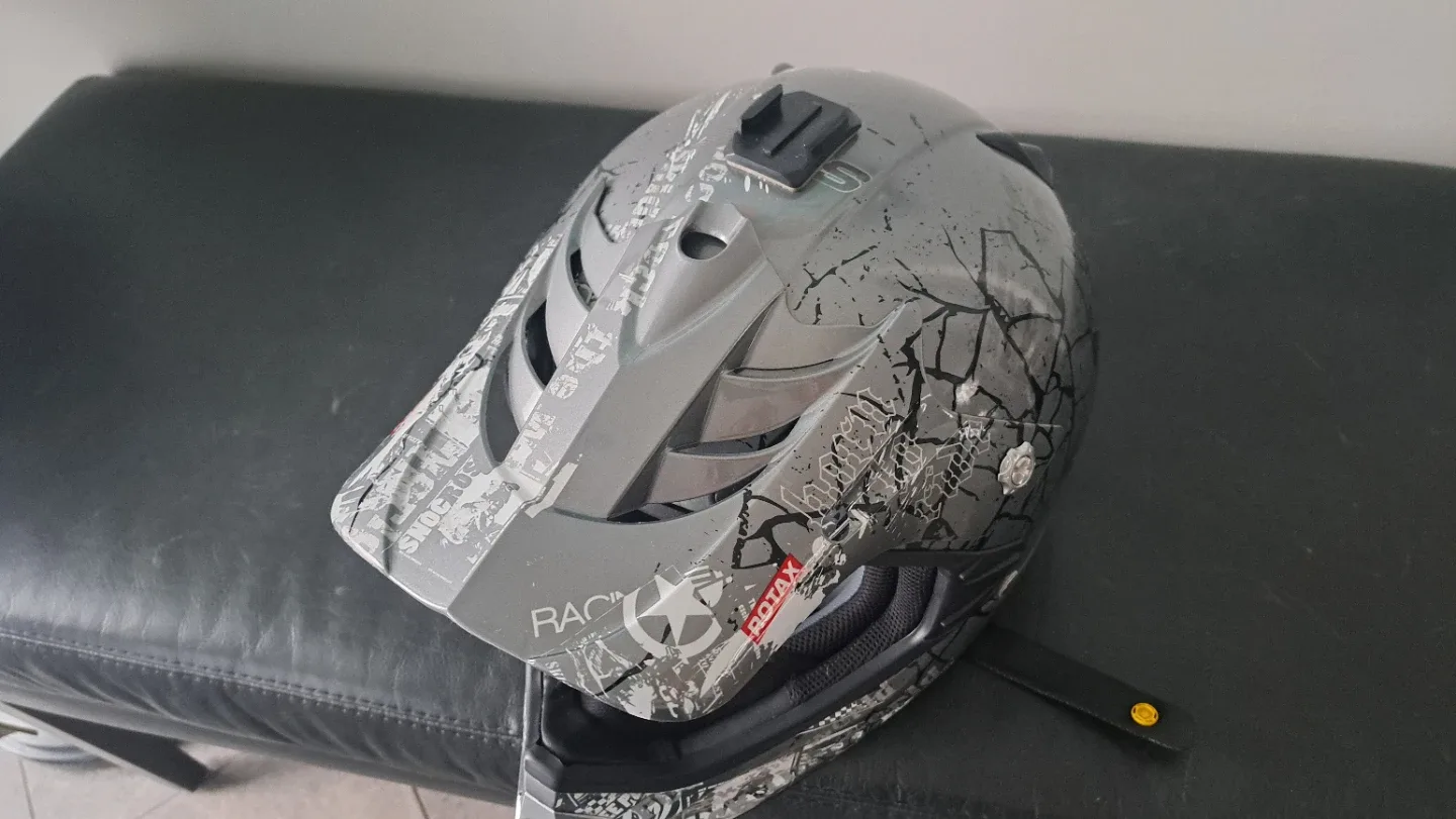 BRP Snowmobile Helmet XL image indicator(8)