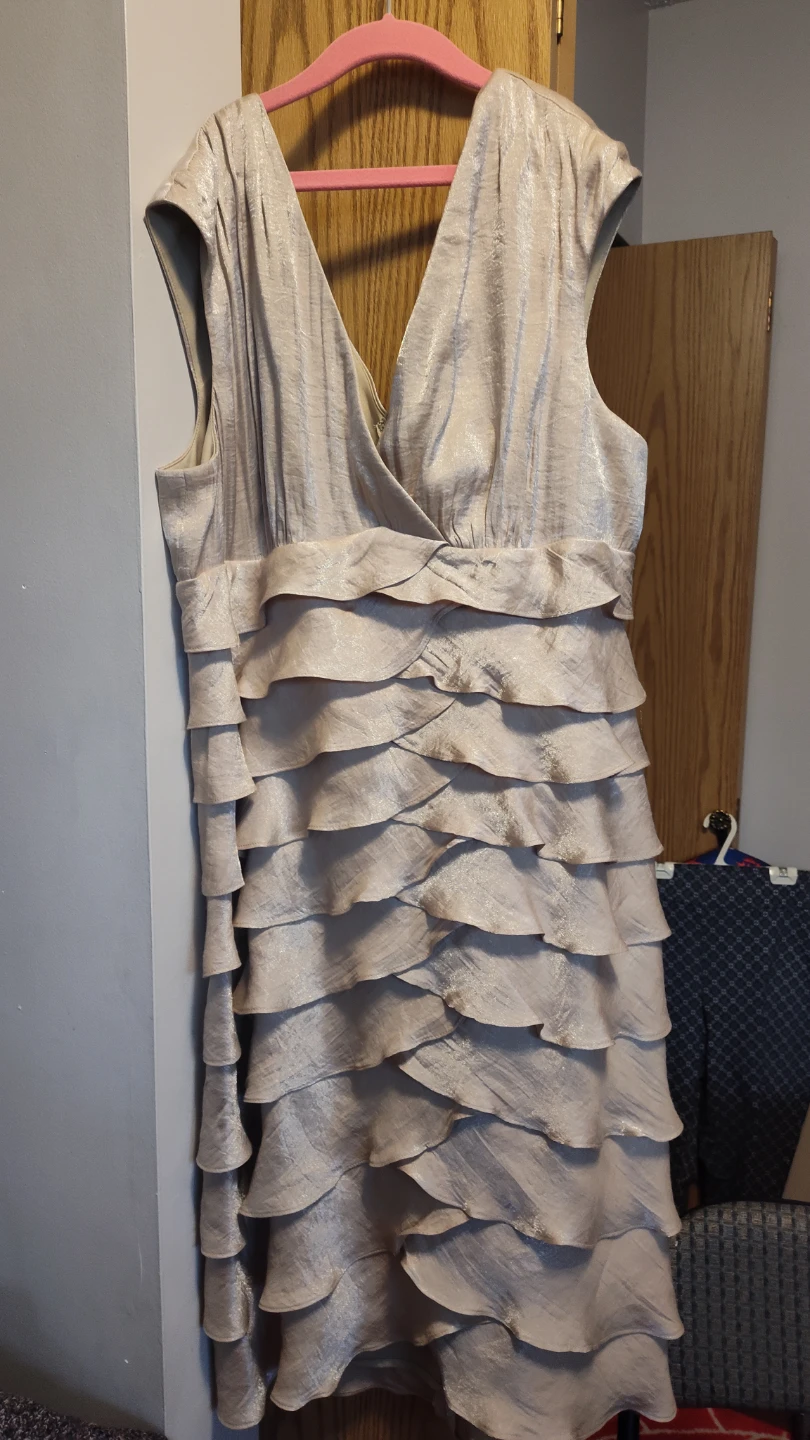 BN Cocktail Dress SZ 18