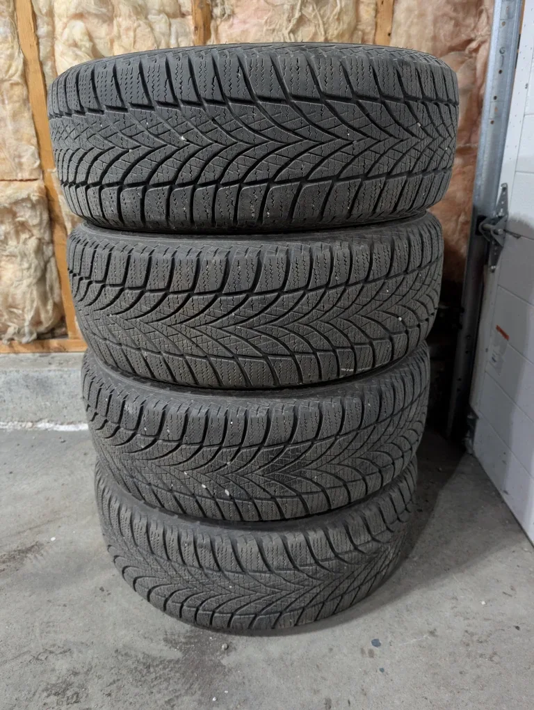 (4)-205/55R16 Winter Tires On Saab Alloy Rims 5x100 image indicator(8)