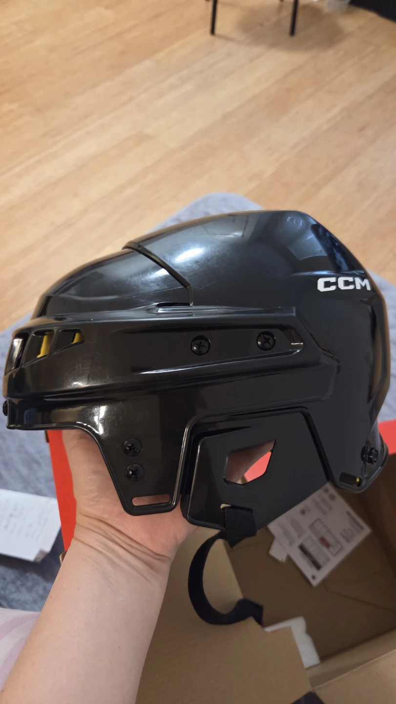 Kids CCM Xtid Hockey Helmet - Size Medium - photo 4