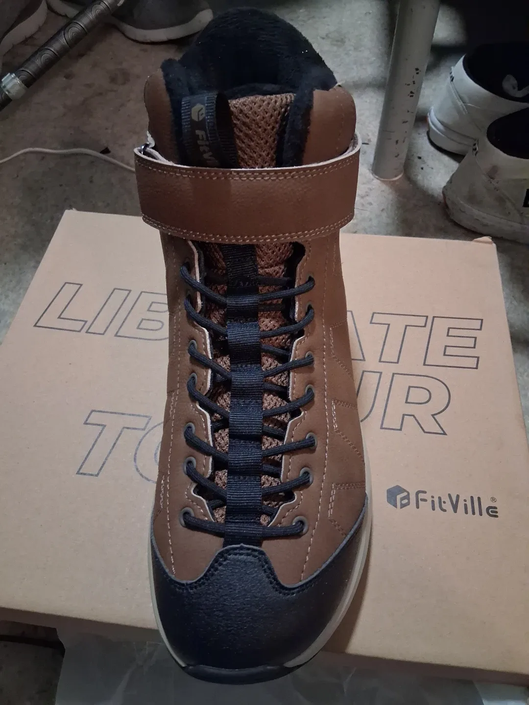FitVille Brown Leather Hiking Boots image indicator(3)