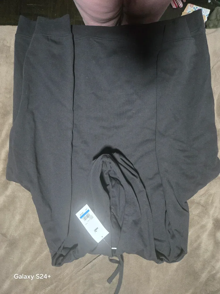New Puma Black Hoodie - Size XL image indicator(2)