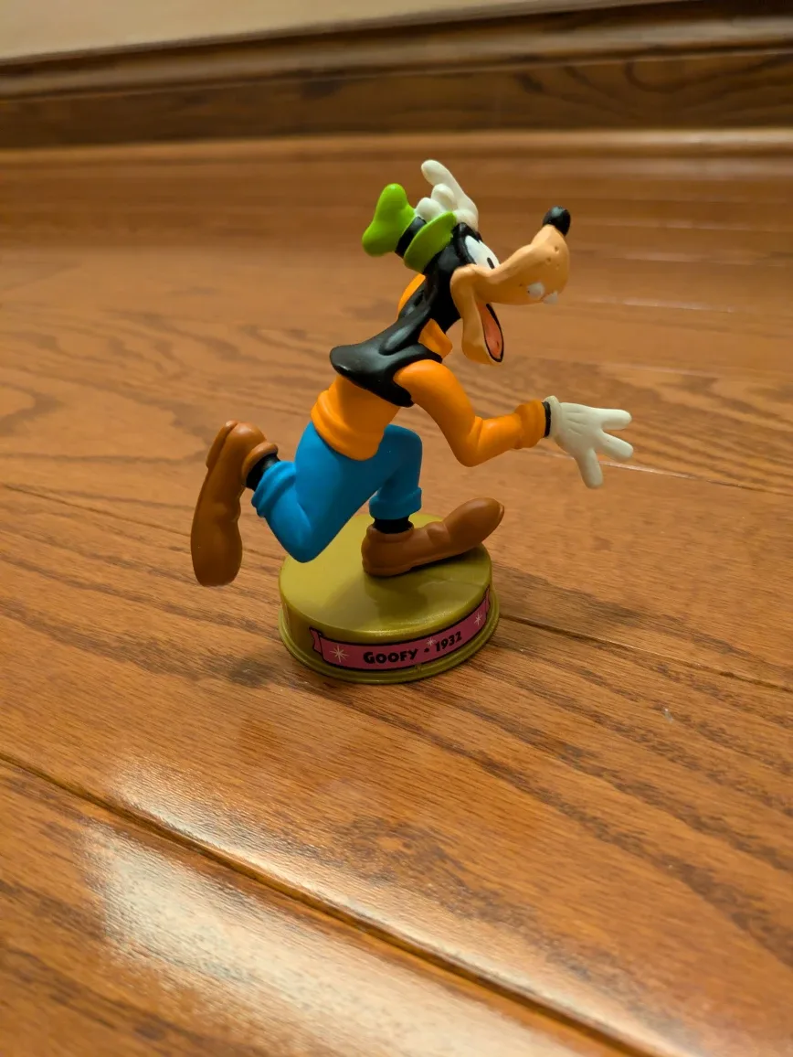 Disney Goofy Figurine - 100 Years of Wonder #cleanout