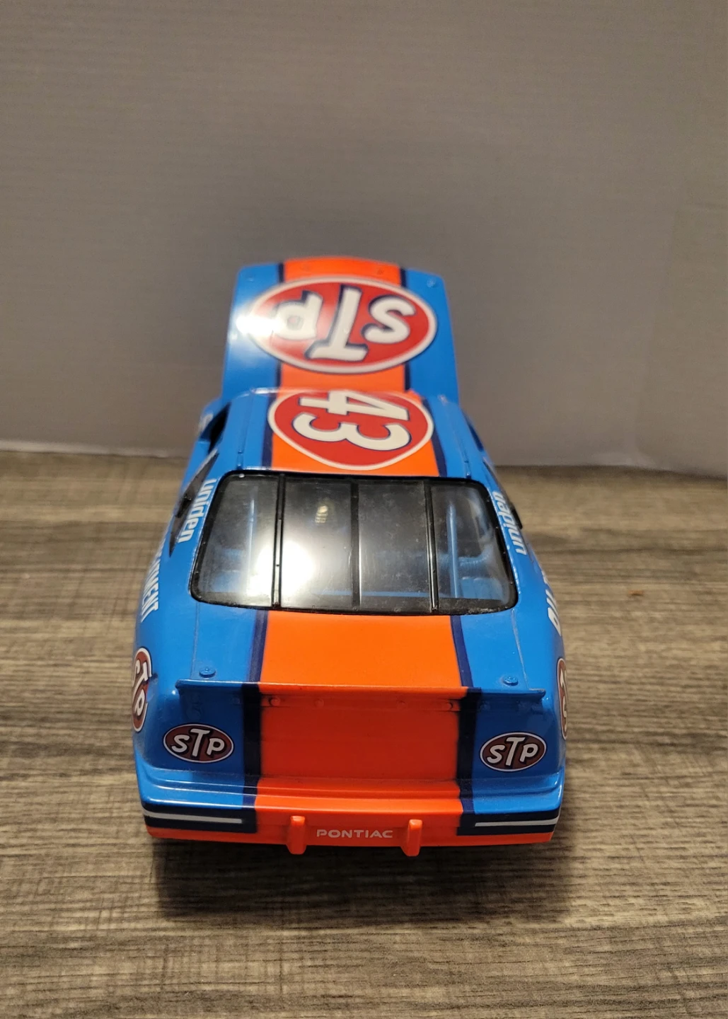 Pontiac Grand Prix #43 Diecast Car - photo 3