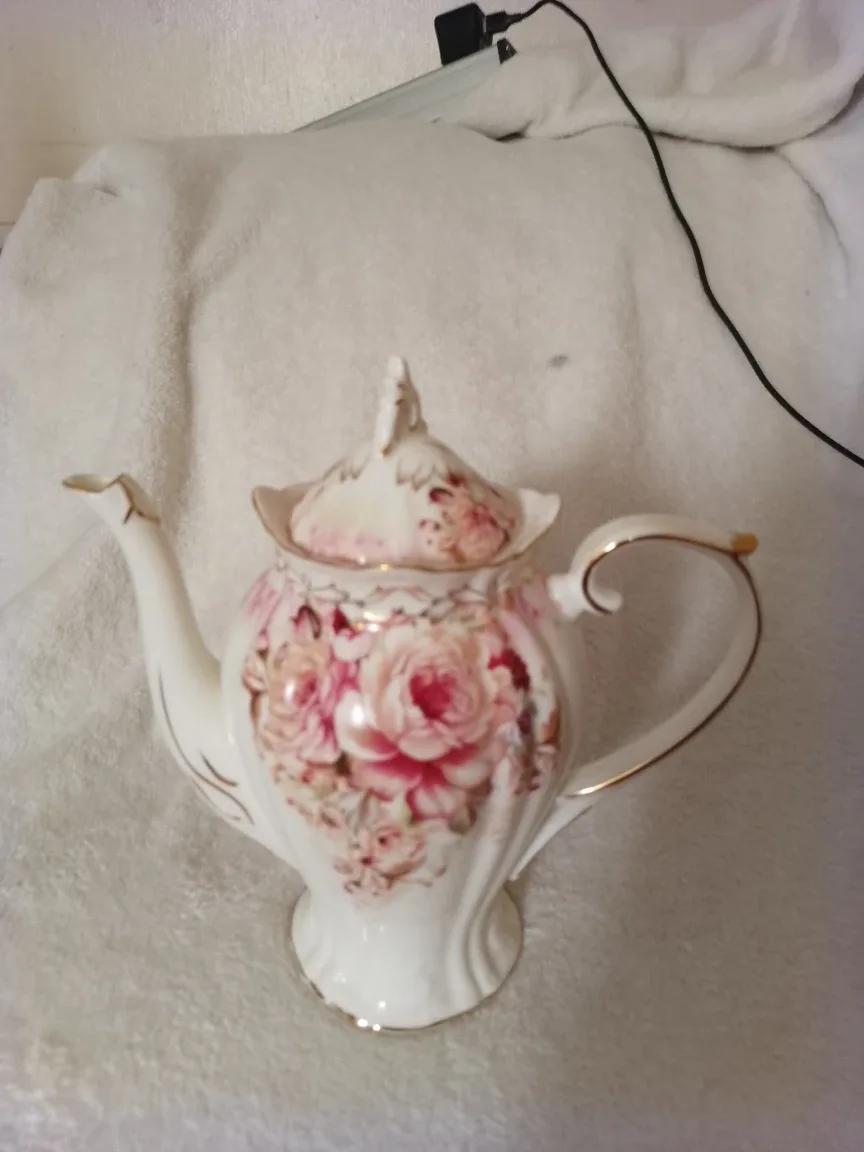 #cleanout Verdici Floral Teapot