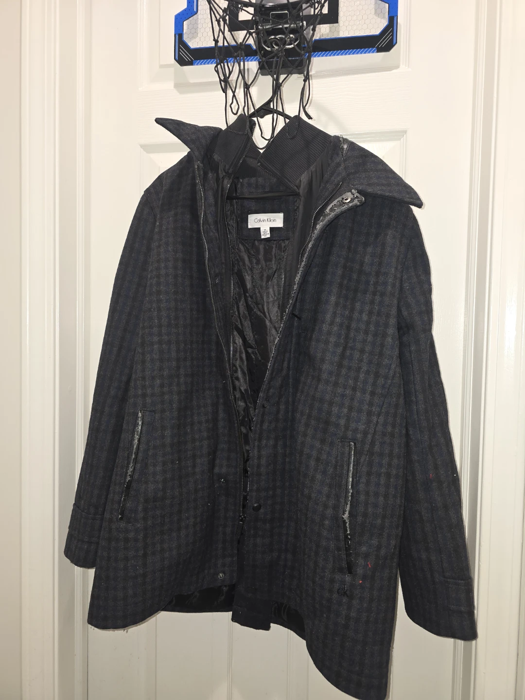 Calvin Klein Men's Coat - Size M #gifting