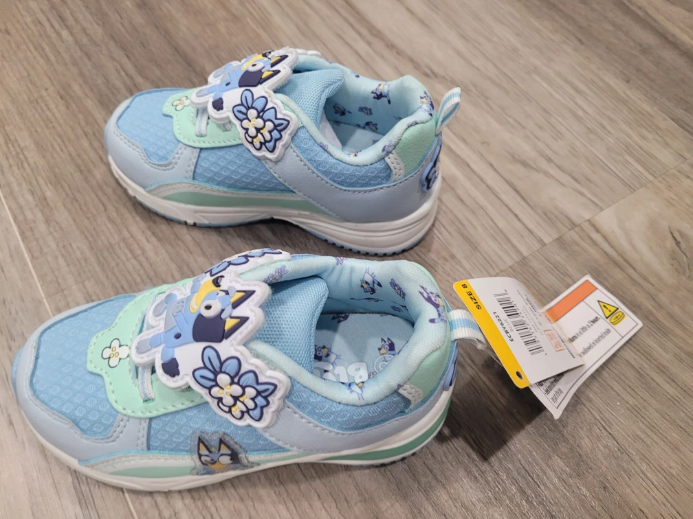 Toddler Size 8  Bluey lighted shoes - photo 5