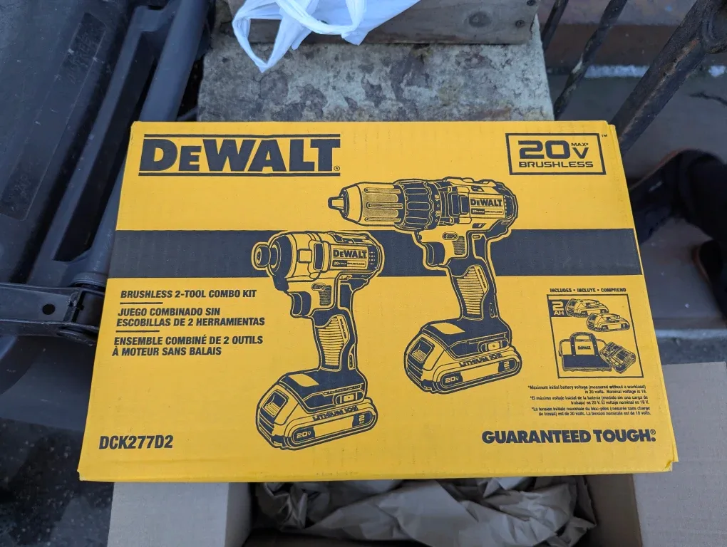 DeWalt 20V Brushless 2-Tool Combo Kit - New in Box! image indicator(2)