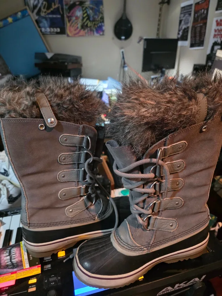 Sorel Tofino II Grey Winter Boots