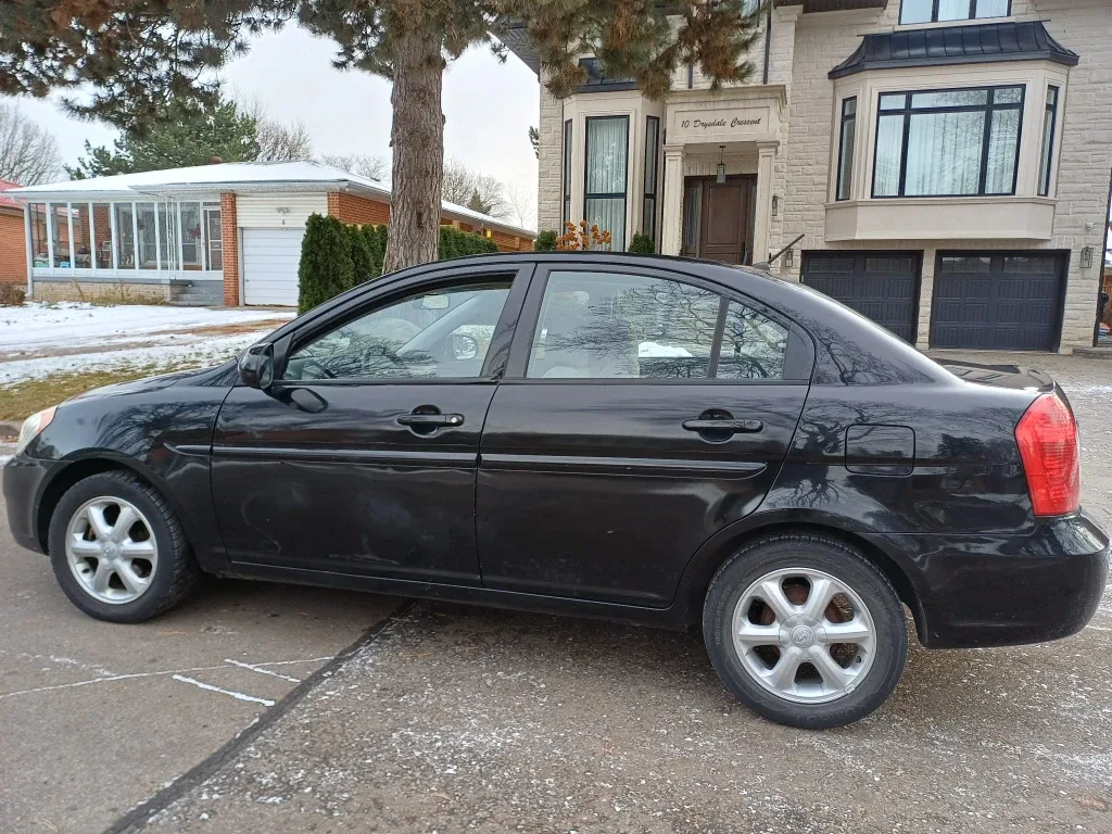 2010 Hyundai Accent sedan 1.6liter image indicator(2)
