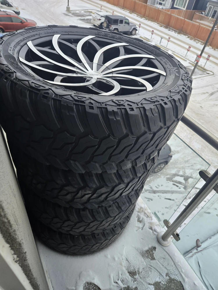 Antares Tires Set