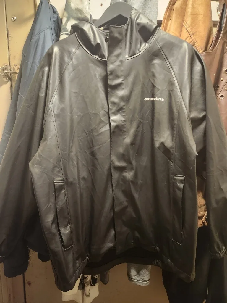 Grundéns Rain Jacket - Size L