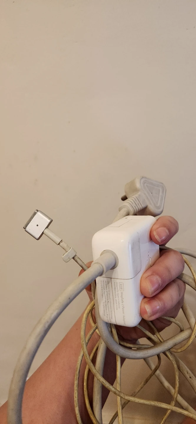Apple 45W MagSafe 2 Power Adapter