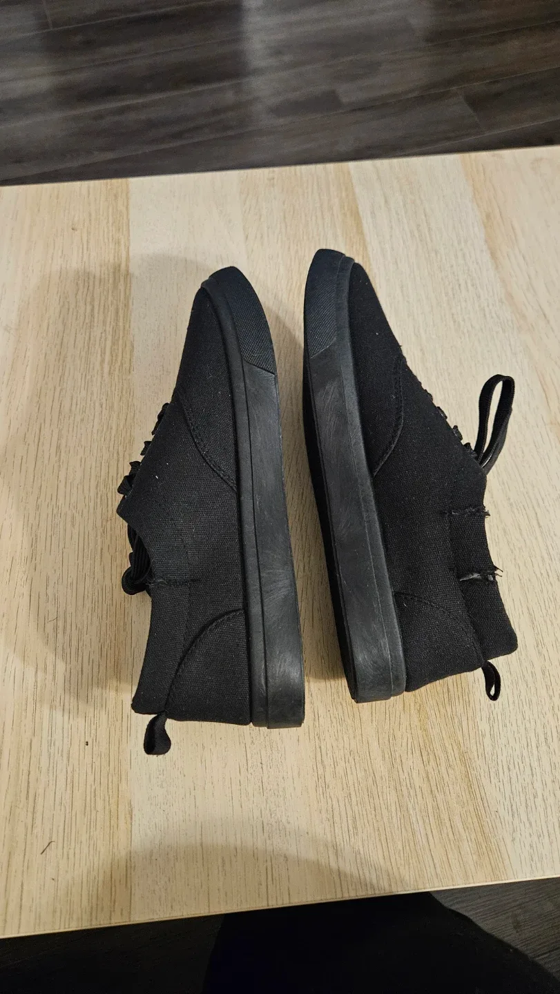 Ardene Black Sneakers Size 10 image indicator(2)