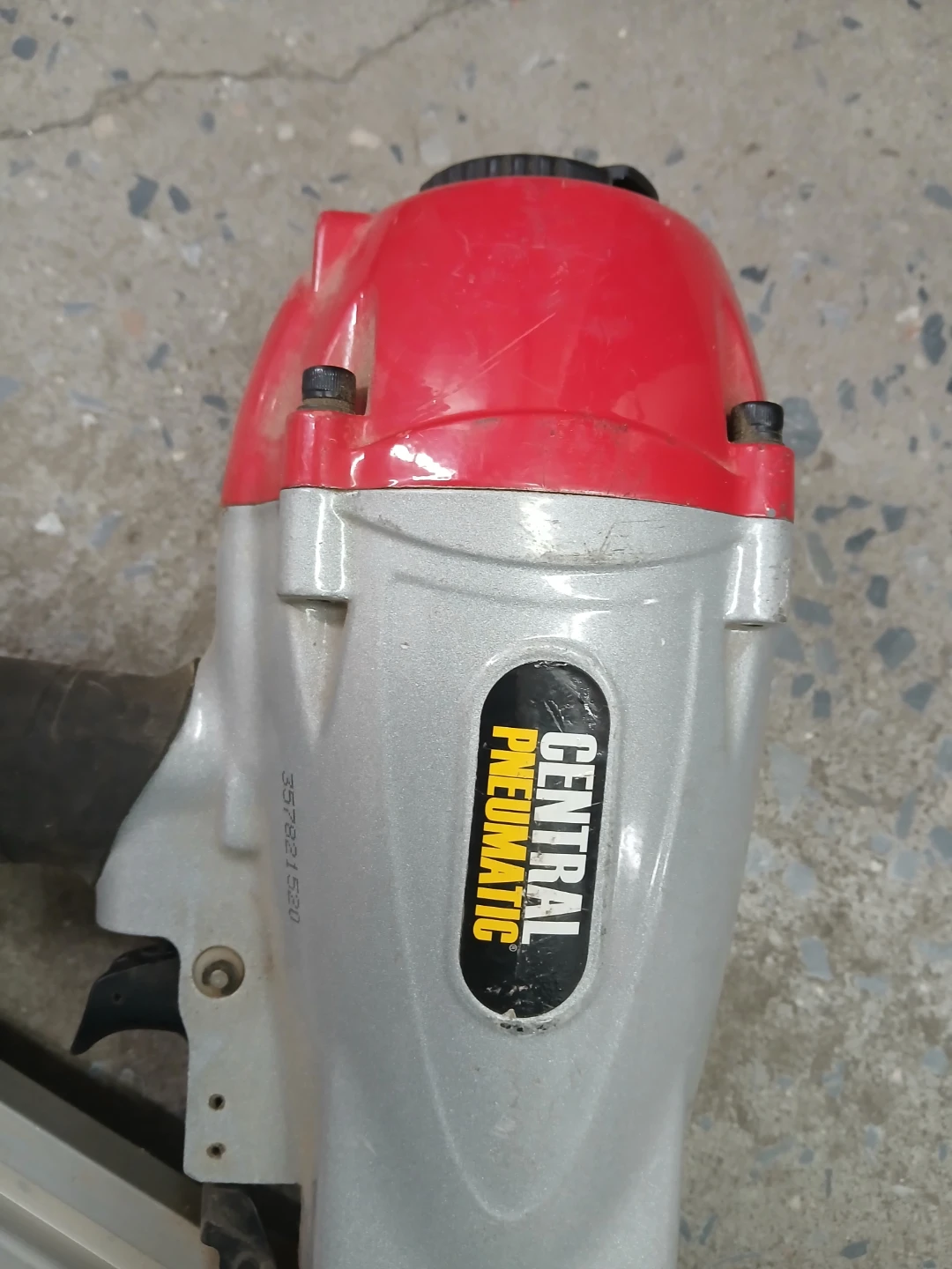 Central Pneumatic Framing Nailer - photo 2