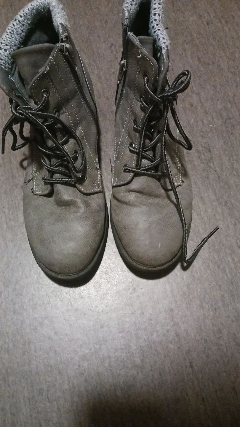 Sporto Gray Ankle Boots - Size 9